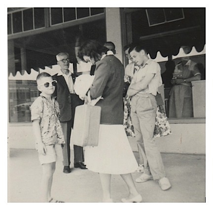 A cool guy collecting autographs. Me!